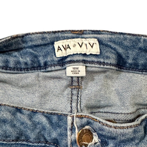 Ava & Viv Blue Jean Shorts with Frayed Hem - Picture 3 of 3
